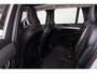 Volvo XC90 T8 Recharge AWD Ultimate Dark - LONG RANGE - Panorama/schuifdak - IntelliSafe Assist & Surround - Harman/Kardon audio - Parkeercamera achter - Verwarmde voorstoelen, stuur & achterbank - Parkeersensoren voor & achter - Elektr. bedienb. voorstoelen met geheugen - Head up display - Draadloze tel. lader - 20' LMV