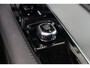 Volvo XC90 T8 Recharge AWD Ultimate Dark - LONG RANGE - Panorama/schuifdak - IntelliSafe Assist & Surround - Harman/Kardon audio - Parkeercamera achter - Verwarmde voorstoelen, stuur & achterbank - Parkeersensoren voor & achter - Elektr. bedienb. voorstoelen met geheugen - Head up display - Draadloze tel. lader - 20' LMV
