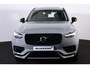 Volvo XC90 T8 Recharge AWD Ultimate Dark - LONG RANGE - Panorama/schuifdak - IntelliSafe Assist & Surround - Harman/Kardon audio - Parkeercamera achter - Verwarmde voorstoelen, stuur & achterbank - Parkeersensoren voor & achter - Elektr. bedienb. voorstoelen met geheugen - Head up display - Draadloze tel. lader - 20' LMV