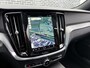Volvo V60 T6 Recharge AWD Plus Dark | Panoramadak | Harman & Kardon Audio | Adaptive Cruise control| Stoel & stuurverwarming | Achteruitrijcamera | Exterieur styling kit | 19'' Polestar Engineerd velgen |