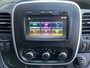 Renault Trafic 2.0 dCi 120 T29 L2H1 Airco - Cruise control - Parkeer sensoren achter - Navigatie - Radio - USB/AUX - DAB - Bluetooth - Trekhaak - Licht metalen velgen - Ramen electrisch voor - Voorstoelen verwarmbaar en verstelbaar - B-stoel IHV - 2 zitplaatsen voor - zijwand betimmering - laadvloer - zijschuifdeur rechts - tussenschot volledig
