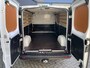 Renault Trafic 2.0 dCi 120 T29 L2H1 Airco - Cruise control - Parkeer sensoren achter - Navigatie - Radio - USB/AUX - DAB - Bluetooth - Trekhaak - Licht metalen velgen - Ramen electrisch voor - Voorstoelen verwarmbaar en verstelbaar - B-stoel IHV - 2 zitplaatsen voor - zijwand betimmering - laadvloer - zijschuifdeur rechts - tussenschot volledig