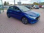 Hyundai i20 1.0 T-GDI Hybrid Comfort Automaat, Airco, Digitaal instrumenten paneel, Carpay/Android auto, Multimedia systeem, Cruise control, Parkeersensoren, Camera, Stoelverwarming, Stuurwiel verwarmd, Elektrische ramen en spiegels(inklapbaar) , Nieuwstaat, Dealer onderhouden, Fabrieksgarantie, BOVAG