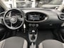 Toyota Aygo X 1.0 VVT-i First | Apple CarPlay/Android Auto, Lichtmetalen velgen, Licht + Regensensor, Parkeersensoren, Stuurbediening