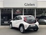 Toyota Aygo X 1.0 VVT-i First | Apple CarPlay/Android Auto, Lichtmetalen velgen, Licht + Regensensor, Parkeersensoren, Stuurbediening