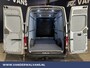 Volkswagen Crafter 2.0 TDI 141pk L3H3 L2H2 Euro6 Airco | 3000kg Trekhaak | Cruisecontrol Bijrijdersbank