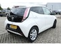 Toyota Aygo 1.0 VVT-i x-joy | x-nav navigatie | Climate Control | Airco | Bl