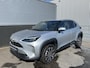 Toyota Yaris Cross 1.5 VVT-I First Edition Nieuw geleverd en dealeronderhouden, Navigatie, 17" LM Velgen, Privacy Glass, LED, Smart Entry, Airco