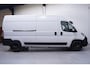 Fiat Ducato 2.2 MultiJet 140 pk L3H2 Black&White Edition Airco Cruise Control, 18" LMV Zwart, Sidebars, Zonneklep, 3-Zits Nieuw