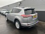 Toyota RAV4 2.5 Hybrid AWD Executive Business Lederen bekleding, Trekhaak, Apple Carplay en/of Android auto, Achteruitrijcamera, Navigatie, Stoelverwarming, Elektrische stoel + seat-memory, Smart Key