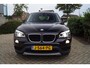 BMW X1 XDrive28i High Executive Autom 245 PK Navi Xenon Clima Stoelverw Cruise 2x PDC LMV ENZ.