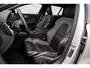 Volvo V60 2.0 T6 Plug-in hybrid AWD Plus Dark | Long range | Adaptieve cruise control | Panorama dak | Stoel/stuur verwarming | Sport Stoelen | 19" |