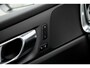 Volvo V60 2.0 T6 Plug-in hybrid AWD Plus Dark | Long range | Adaptieve cruise control | Panorama dak | Stoel/stuur verwarming | Sport Stoelen | 19" |