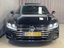 Volkswagen Arteon Shooting Brake 1.4 TSI eHybrid R-Line Business+ 19"/Panoramadak/Trekhaak/Head up/Stuurverwarming + stoel v+a/LED+/ 360 camera/PDC v+a/Dynamic Chassis/Apple Carplay & Android Auto