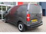 Citroën E-Jumpy L2 136PK AUTOMAAT 75 kWh | NAVIGATIE 10" TOUCHSCREEN | ACHTERUITRIJ CAMERA | APPLE CARPLAY/ANDROID AUTO | PARKEERSENSOREN | CRUISE CONTROL | DAB+ RADIO | NIEUWE BUS! |