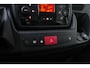 Peugeot Boxer 2.2 BlueHDi 165PK L3 3.5T | BAKWAGEN | IDEAAL ALS LOEMPIA KAR/SNACK WAGEN | NAVIGATIE | CLIMATE CONTROL | CRUISE CONTROL | DAB+ RADIO | GEVEERDE BESTUURDERSSTOEL | 3-ZITS | NIEUWE BUS! 2024 |