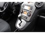 Kia Carens 2.0 CVVT X-ecutive NAP 2009 Automaat | Airco (Clima) | Volledig dealer onderhouden |  Lichtmetaal | PDC | Elektrische ramen + spiegels