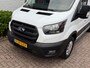Ford Transit GB 350 L2H2 TDCi 105pk FWD Trend/ Trekhaak met 2500KG trekgewicht/ Parkeersensoren V+A/ DAB/ Cruise control/ 3 Zitplaatsen/ Airco/ Origineel NL/ NAP