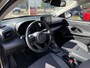 Toyota Yaris 1.5 Hybrid Dynamic Luxury Bi-Tone | Stoelverwarming | Camera | Lichtmetalen velgen |