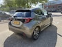 Toyota Yaris 1.5 Hybrid Dynamic Luxury Bi-Tone | Stoelverwarming | Camera | Lichtmetalen velgen |
