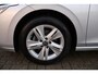 Volkswagen Golf Variant 1.0 eTSI Life Business Virtual Cockpit | IQ Led | Sfeer | Carplay | Stoel+Stuur verwarming | Massage | Ad Cruise | BTW | Volledig Onderh. | NAP