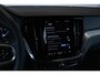 Volvo V60 B4 Automaat Plus Dark | Trekhaak semi Elektrisch | Stoel- en stuurverwarming | Elektrische achterklep | Parkeercamera | Verwarmde achterbank | Wegklapbare trekhaak | Google infotainment