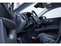 Volvo V60 B4 Automaat Plus Dark | Trekhaak semi Elektrisch | Stoel- en stuurverwarming | Elektrische achterklep | Parkeercamera | Verwarmde achterbank | Wegklapbare trekhaak | Google infotainment