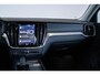 Volvo V60 B4 Automaat Plus Dark | Trekhaak semi Elektrisch | Stoel- en stuurverwarming | Elektrische achterklep | Parkeercamera | Verwarmde achterbank | Wegklapbare trekhaak | Google infotainment