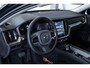 Volvo V60 B4 Automaat Plus Dark | Trekhaak semi Elektrisch | Stoel- en stuurverwarming | Elektrische achterklep | Parkeercamera | Verwarmde achterbank | Wegklapbare trekhaak | Google infotainment