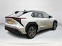 Toyota bZ4X Premium 71 kWh | Panoramisch dak | 3 Fase laden | Precious Silver Prem. metallic/ zwart dak | Demonstratie auto |