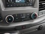 Ford Transit Custom 2.0TDCI 130PK 3-persoons Airco PDC Trekhaak Cruise-Controle Adaptieve bochtverlichting Voorruit Verwarmbaar Betonplex Schuifdeur-r Tussenwand Led 320 L1H1 Projector-koplamp mistlampen regen-/lichtsensor Zeer Compleet! EURO 6 385Nm 2.500kg Trekvermogen!