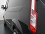 Ford Transit Custom 2.0TDCI 130PK 3-persoons Airco PDC Trekhaak Cruise-Controle Adaptieve bochtverlichting Voorruit Verwarmbaar Betonplex Schuifdeur-r Tussenwand Led 320 L1H1 Projector-koplamp mistlampen regen-/lichtsensor Zeer Compleet! EURO 6 385Nm 2.500kg Trekvermogen!