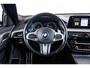 BMW 5-Serie Touring 540i xDrive High Executive M Sport - Trekhaak - Panoramadak - Parking/Driving Assistant - Comfortstoelen - Head up - Elektrisch verwarmde voor- en achterstoelen