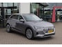 Audi E-tron e-tron 50 quattro Launch edition plus 71 kWh 313PK / 230kW, Panoramadak, 20" LMV, trekhaak, zwart lederen bekleding, luchtvering, elektrische stoelverstelling met geheugen, elektrische achterklep, NL auto dealeronderhouden, privacy glas, LED verlichting, adaptieve cruise control (acc), stoelverwarming, digitaal dashboard, parkeersensoren voor en achter (pdc)