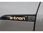 Audi E-tron e-tron 50 quattro Launch edition plus 71 kWh 313PK / 230kW, Panoramadak, 20" LMV, trekhaak, zwart lederen bekleding, luchtvering, elektrische stoelverstelling met geheugen, elektrische achterklep, NL auto dealeronderhouden, privacy glas, LED verlichting, adaptieve cruise control (acc), stoelverwarming, digitaal dashboard, parkeersensoren voor en achter (pdc)