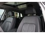 Audi E-tron e-tron 50 quattro Launch edition plus 71 kWh 313PK / 230kW, Panoramadak, 20" LMV, trekhaak, zwart lederen bekleding, luchtvering, elektrische stoelverstelling met geheugen, elektrische achterklep, NL auto dealeronderhouden, privacy glas, LED verlichting, adaptieve cruise control (acc), stoelverwarming, digitaal dashboard, parkeersensoren voor en achter (pdc)