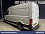 Volkswagen Crafter 2.0 TDI 140pk L3H3 L2H2 Euro6 Airco | 3000kg Trekhaak | Camera | Leder stuurwiel adaptieve cruisecontrol, stuurwielverwarming, chauffeursstoel, apple carplay, android auto