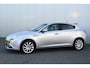Alfa Romeo Giulietta 2.0 JTDm Distinctive Led Navi Priv/Glass