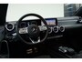 Mercedes-Benz A-klasse 180 Business Solution AMG / Night pakket/ Panorama/ Sfeerverlichting/ NL auto/ Dealer onderhouden
