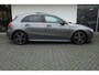 Mercedes-Benz A-klasse 180 Business Solution AMG / Night pakket/ Panorama/ Sfeerverlichting/ NL auto/ Dealer onderhouden