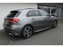 Mercedes-Benz A-klasse 180 Business Solution AMG / Night pakket/ Panorama/ Sfeerverlichting/ NL auto/ Dealer onderhouden