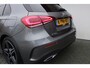 Mercedes-Benz A-klasse 180 Business Solution AMG / Night pakket/ Panorama/ Sfeerverlichting/ NL auto/ Dealer onderhouden