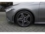 Mercedes-Benz A-klasse 180 Business Solution AMG / Night pakket/ Panorama/ Sfeerverlichting/ NL auto/ Dealer onderhouden