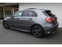 Mercedes-Benz A-klasse 180 Business Solution AMG / Night pakket/ Panorama/ Sfeerverlichting/ NL auto/ Dealer onderhouden