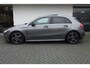 Mercedes-Benz A-klasse 180 Business Solution AMG / Night pakket/ Panorama/ Sfeerverlichting/ NL auto/ Dealer onderhouden