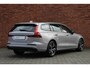 Volvo V60 B4 Automaat Plus Dark | Trekhaak Semi Elektrisch | Adaptieve Cruise Control met stuurhulp | 360 Graden Camera | Google Services | Verwarmbare voor- en achterstoelen | Stuurwielverwarming | 18" lichtmetalen velgen | Draadloze Telefoonlader | Electronic Climate Control | Dodehoekdetectie Met Correctie | Parkeersensoren
