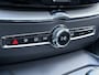 Volvo XC60 T8 Plug-in hybrid AWD R-Design | Achteruitrijcamera | Verwarmd stuurwiel | Verwarmbare voorstoelen |