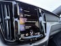 Volvo XC60 T8 Plug-in hybrid AWD R-Design | Achteruitrijcamera | Verwarmd stuurwiel | Verwarmbare voorstoelen |