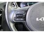 Kia Niro DynamicPlusLine 64 kWh | Warmtepomp | Schuif/kantel dak | 17" LM | Airco | Cruise | Navi | Camera |