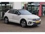 Volkswagen T-Roc 1.0 TSI R-Line Business 110PK / 81kW, LED Matrix (IQ.Lights), 18" 'Nevada' LMV, privacy glas, navigatie, digital cockpit pro, stoelverwarming, R-Line in- en exterieur, climatronic, achteruitrijcamera, parkeersensoren voor en achter, adaptieve cruise control (acc), DAB+, groot licht assistent